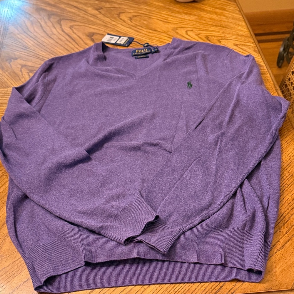 New Ralph Lauren Men's V-Neck Sweater in Purple Heather. Size Large